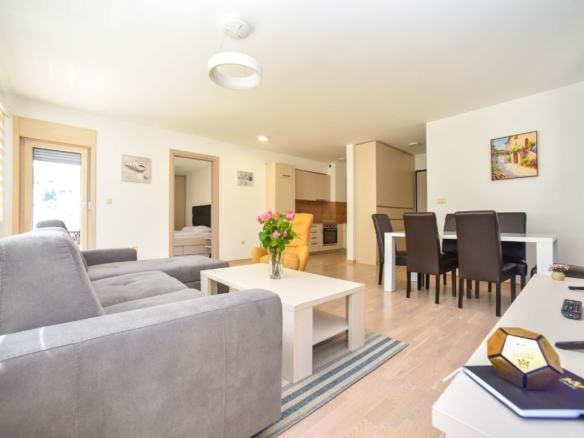 Izdavanje: Dvosoban stan 74 m² – Budva — fotografija 18