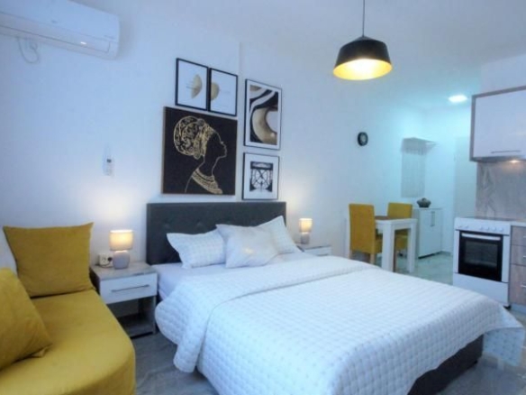 Garsonjera za izdavanje, 27 m² sa garaznim mestom – Budva,Maslinski put (dostupna 01.10.2026–01.07.2027)