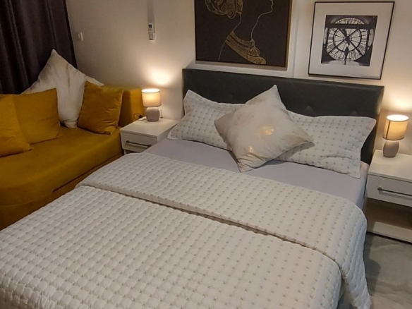 Garsonjera za izdavanje, 27 m² sa garaznim mestom – Budva,Maslinski put (dostupna 01.10.2026–01.07.2027)