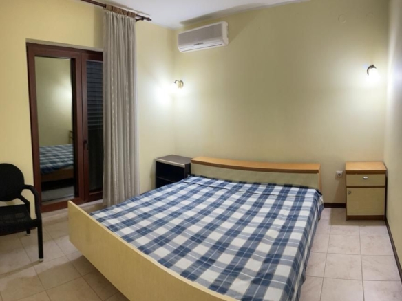 Kuća s bazenom na prvoj liniji do mora, Dobrota, Kotor — fotografija 4