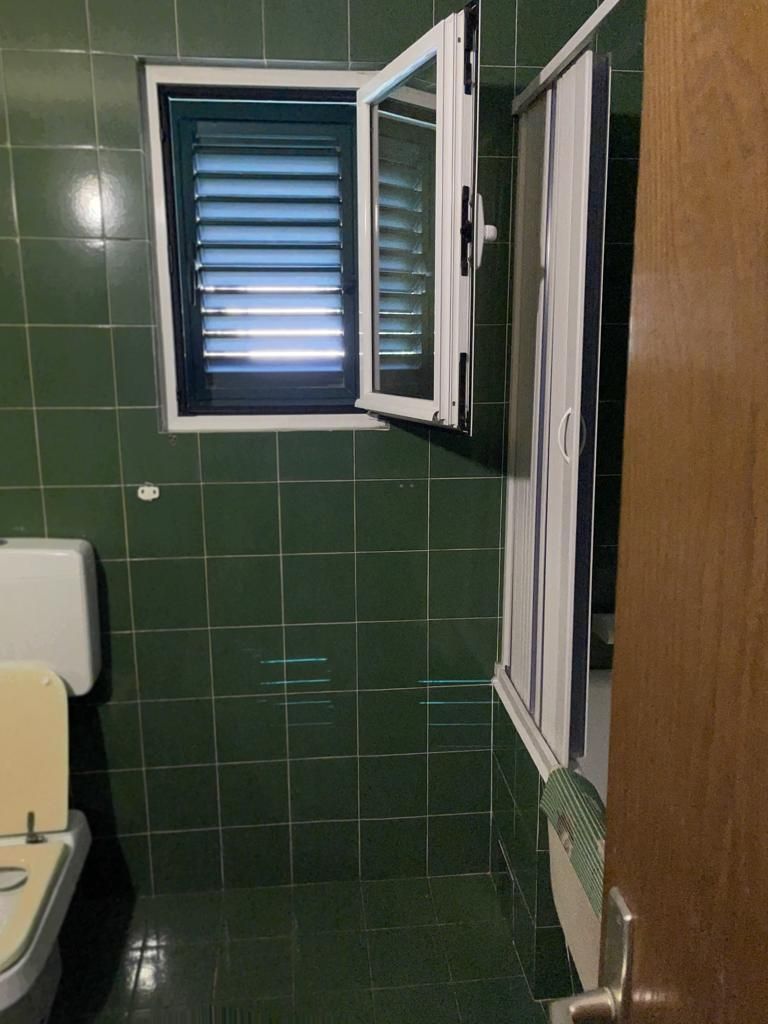 33cf0b71-17f1-4bfb-9956-f46e8b85e39b Kuća s bazenom na prvoj liniji do mora, Dobrota, Kotor — fotografija 20