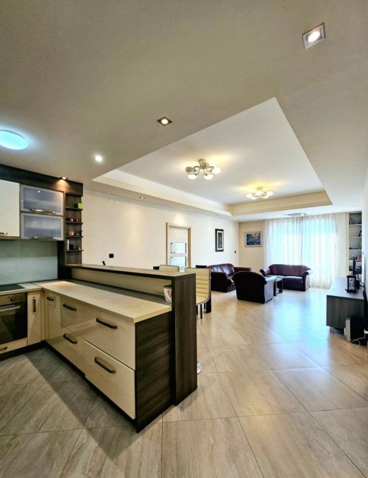 9dd51fae-053a-46d4-ad4f-e34eb8e82b76 Trosoban stan 90 m² – Budva