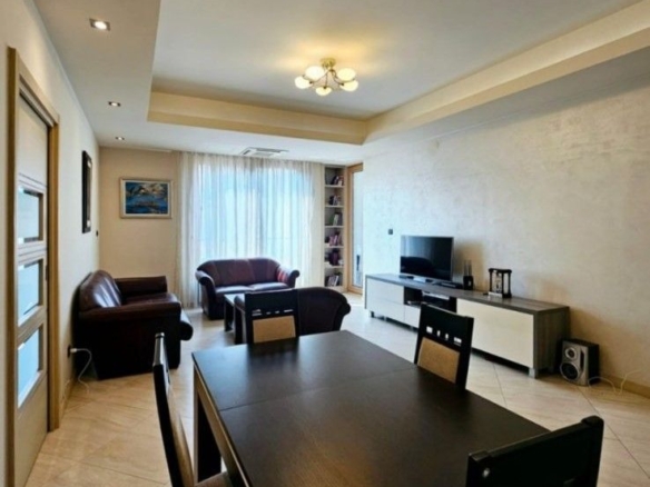 Trosoban stan 90 m² – Budva — fotografija 2