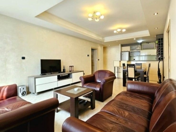 Trosoban stan 90 m² – Budva — fotografija 3