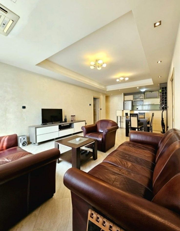 b0a3b24a-144e-4c33-8eb0-0bbe7543ee2e Trosoban stan 90 m² – Budva — fotografija 3