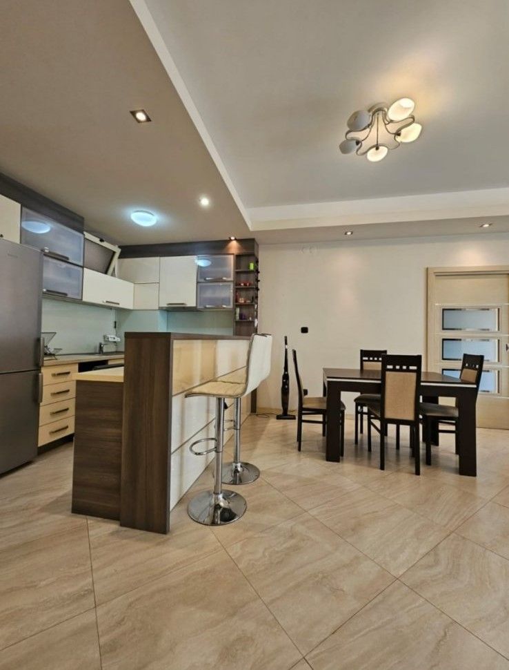 711c927f-3474-4641-936b-9e994da9af93 Trosoban stan 90 m² – Budva — fotografija 5