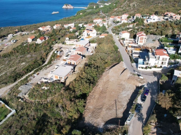 Urbanizovan plac 1.320 m² sa pogledom na more za gradnju 3 vile, Blizikuće, Budva