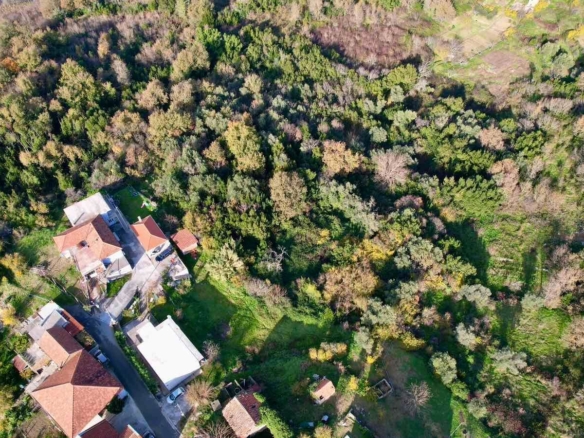 Urbanizovan plac s pogledom na more u Mrčevcu, Tivat — fotografija 9