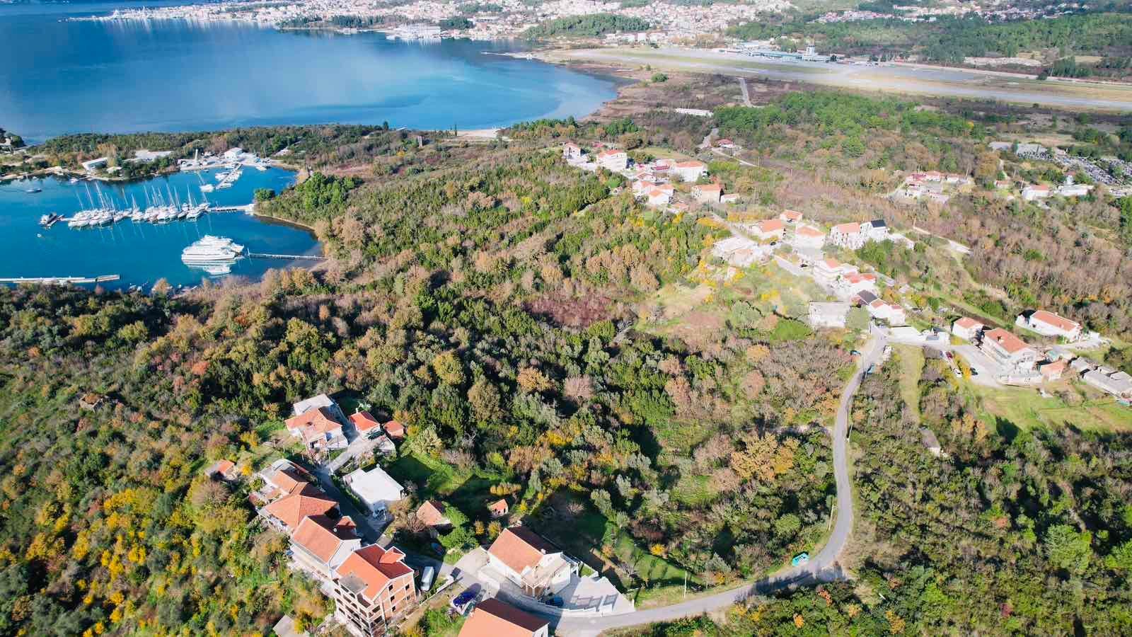 e1d1c627-5f68-41b5-81e7-f30ca6a14aaf Urbanizovan plac s pogledom na more u Mrčevcu, Tivat — fotografija 10