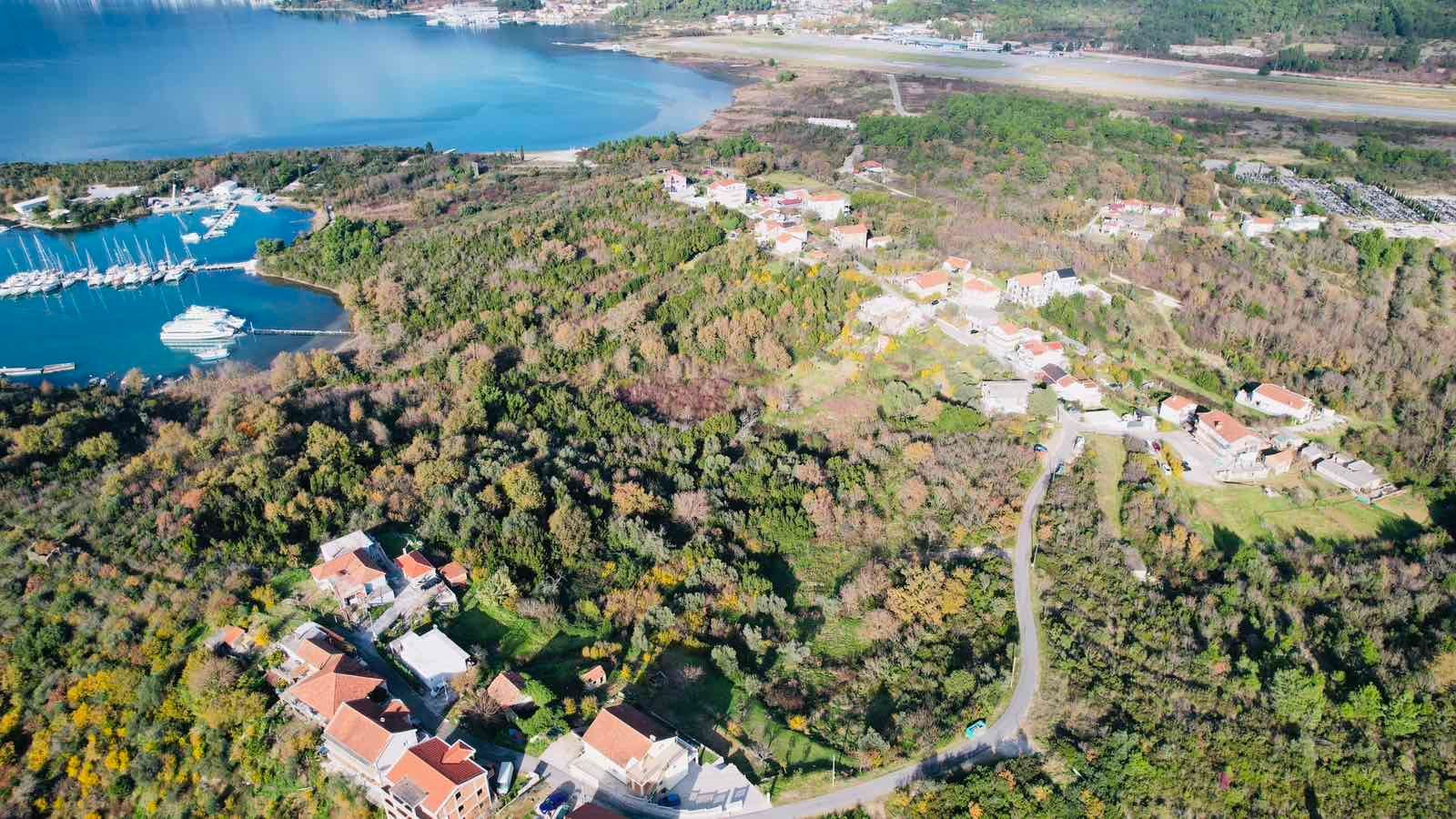 4c997310-a68d-4d14-9e5b-ae80437d2ef9 Urbanizovan plac s pogledom na more u Mrčevcu, Tivat — fotografija 20