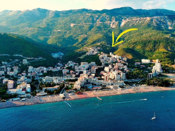Urbanizovano zemljište od 794 m² sa panoramskim pogledom na more , Becici