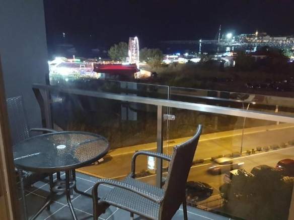 Jednosoban stan sa pogledom na more u centru Budve — fotografija 9