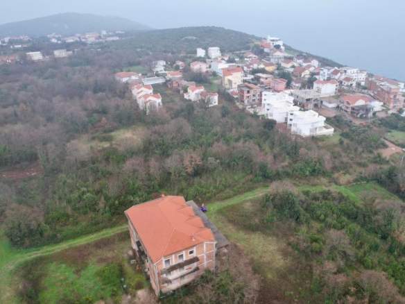 Urbanizovani plac sa pogledom na more, Krimovica, Kotor — fotografija 3