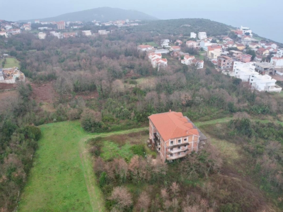 Urbanizovani plac sa pogledom na more, Krimovica, Kotor — fotografija 4