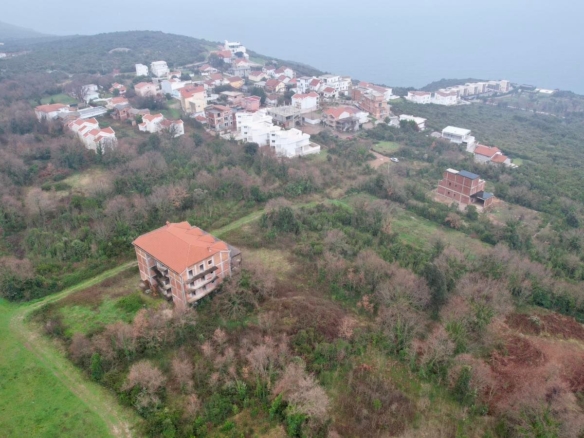 Urbanizovani plac sa pogledom na more, Krimovica, Kotor — fotografija 6