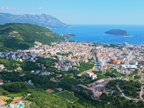 Urbanizovan plac 6.126m² sa pogledom na more za zajedničku gradnju (25%) –Budva,Maine
