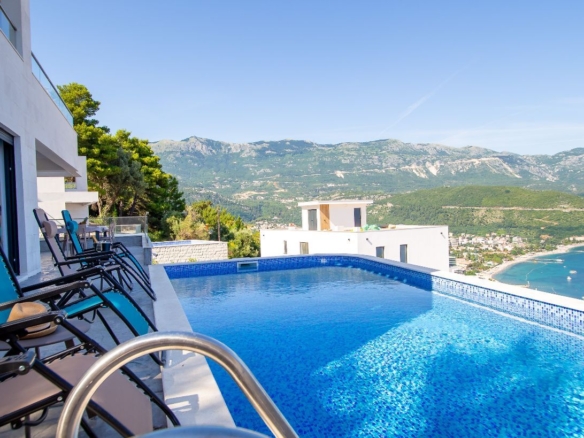 Luksuzna vila 250 m² sa garažom, privatnim bazenom i panoramskim pogledom – Budva, Vidikovac (na duzi period)