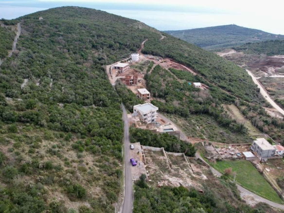 Urbanizovano zemljiste 1150m² sa pogledom na more-Višnjeva, Kotor