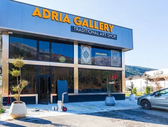 Poslovni objekat 615 m² na magistralnom putu Tivat – Budva, Radanovići – Investiciona prilika
