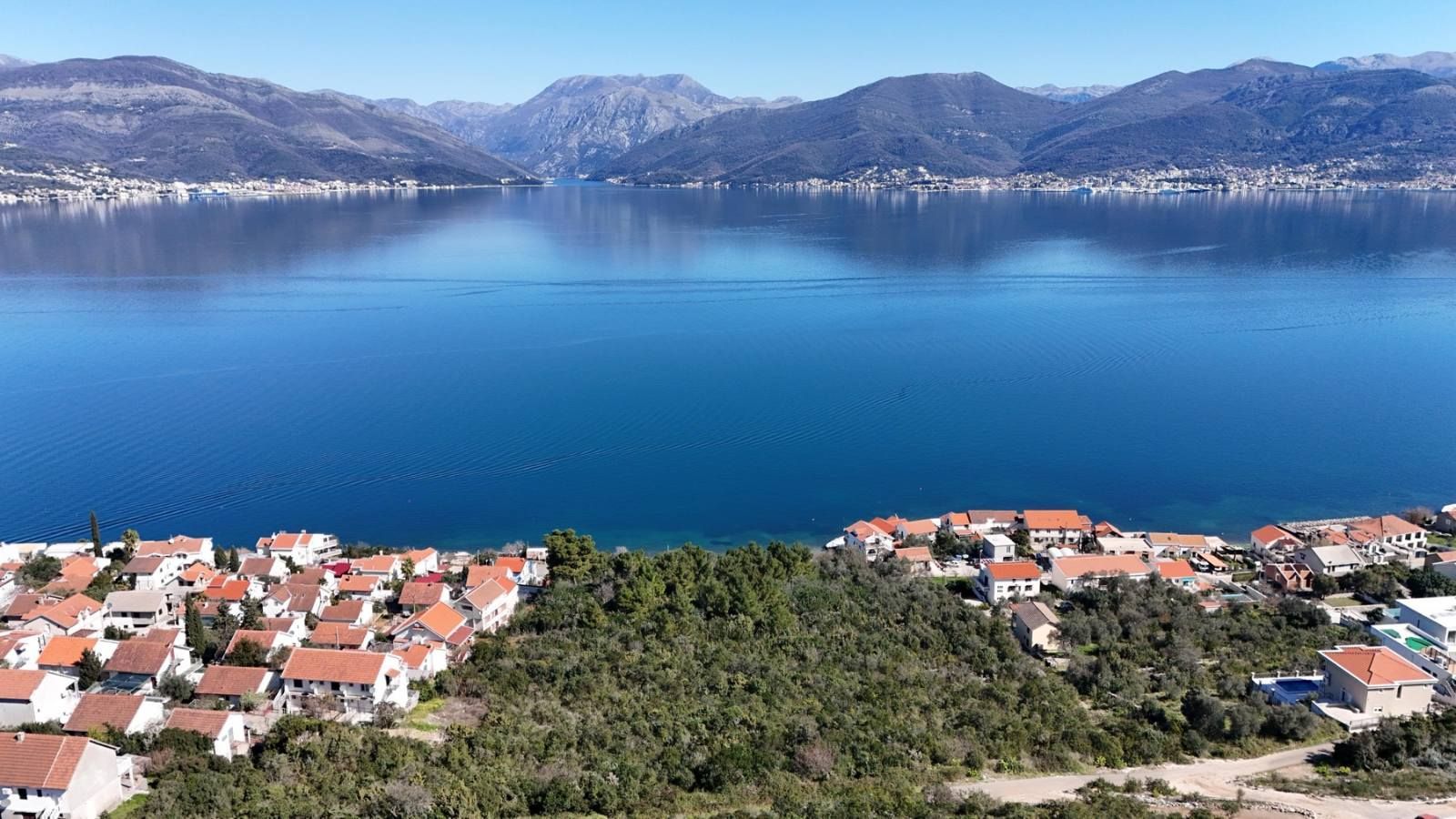 bc2d8c46-0e02-4253-a7ef-81d450cdf27d Plac 9.000 m² – Krašići, Tivat