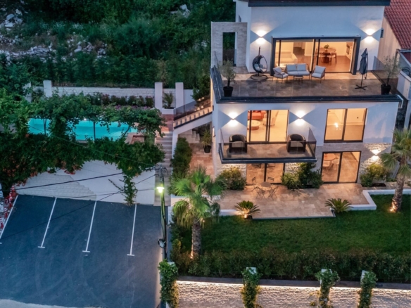 Izdavanje: Kuća 300 m² – Markovići, Budva