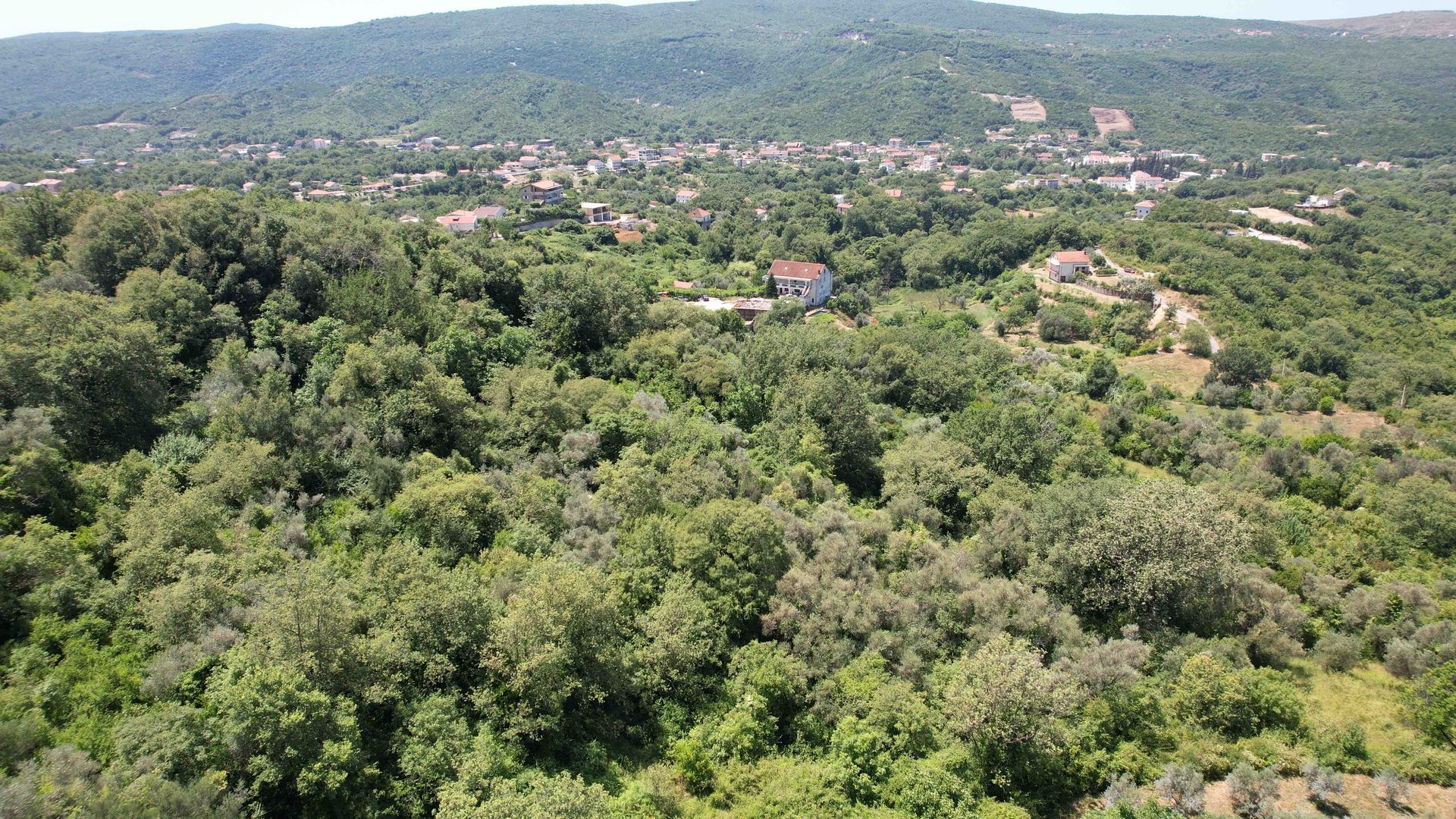 e022e33e-08a5-44d5-ad8e-977b55348400 Urbanizovan plac u Radanovićima, Kotor — fotografija 2