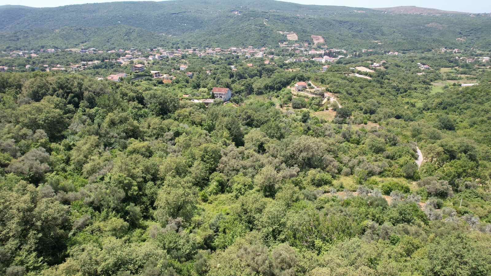 576a9ab4-dcf3-493b-81fd-bba9eb19ae7a Urbanizovan plac u Radanovićima, Kotor — fotografija 3
