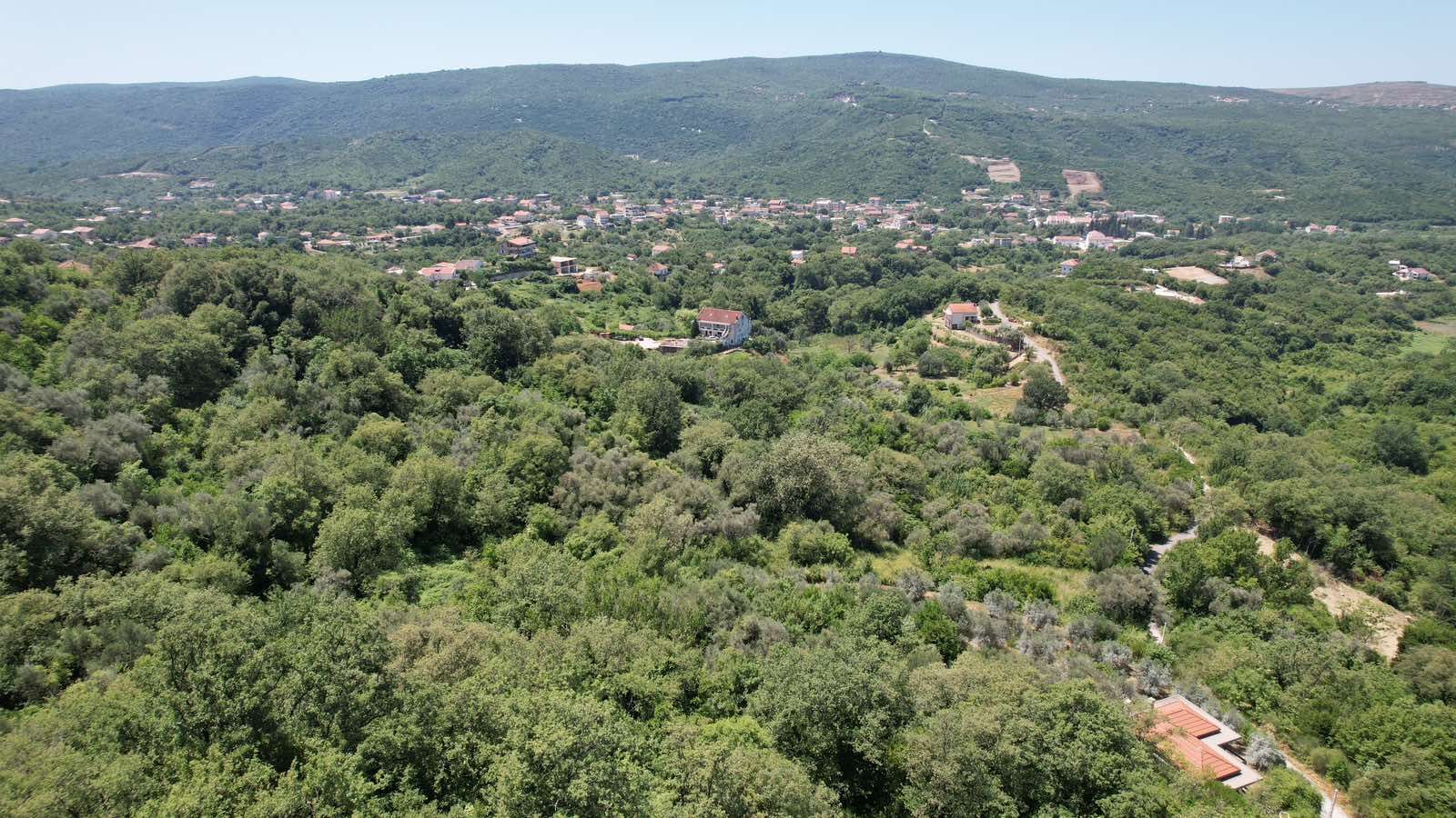 be4b53c0-cf5a-4273-a6f0-bb711381f678 Urbanizovan plac u Radanovićima, Kotor — fotografija 7