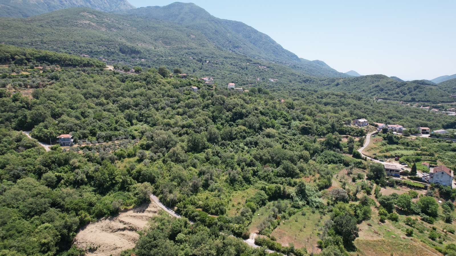 6aa9ed34-ba76-4c97-9540-357406aaca91 Urbanizovan plac u Radanovićima, Kotor — fotografija 14