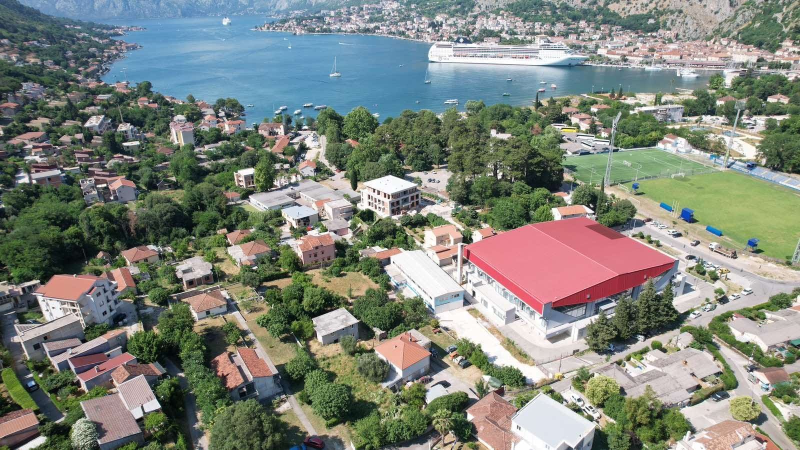 7c02af5d-0467-4e3f-8852-3efff78184c9 Plac 2.223 m² – Škaljari, Kotor