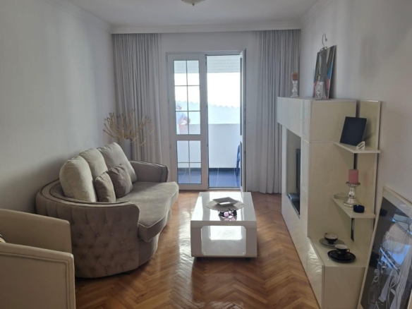 Dvosoban namesten stan 64m2, Podkosljun-Budva ( Na duzi period)