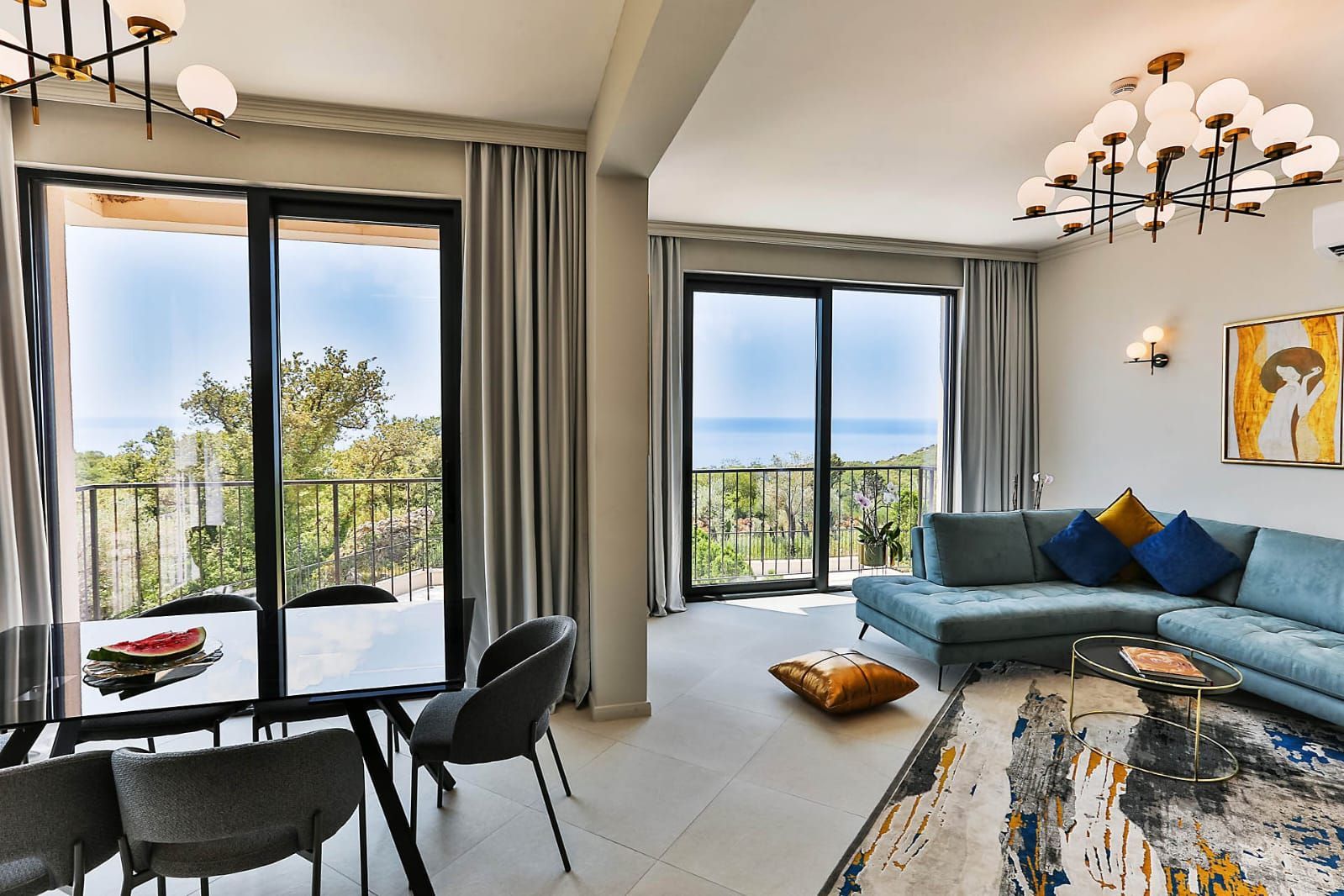 HITNA PRODAJA – Luksuzna townhouse vila 220m² sa bazenom i panoramskim pogledom na more – Reževići, Budvanska rivijera | Mogućnost odloženog plaćanja | Bez plaćanja 3% poreza