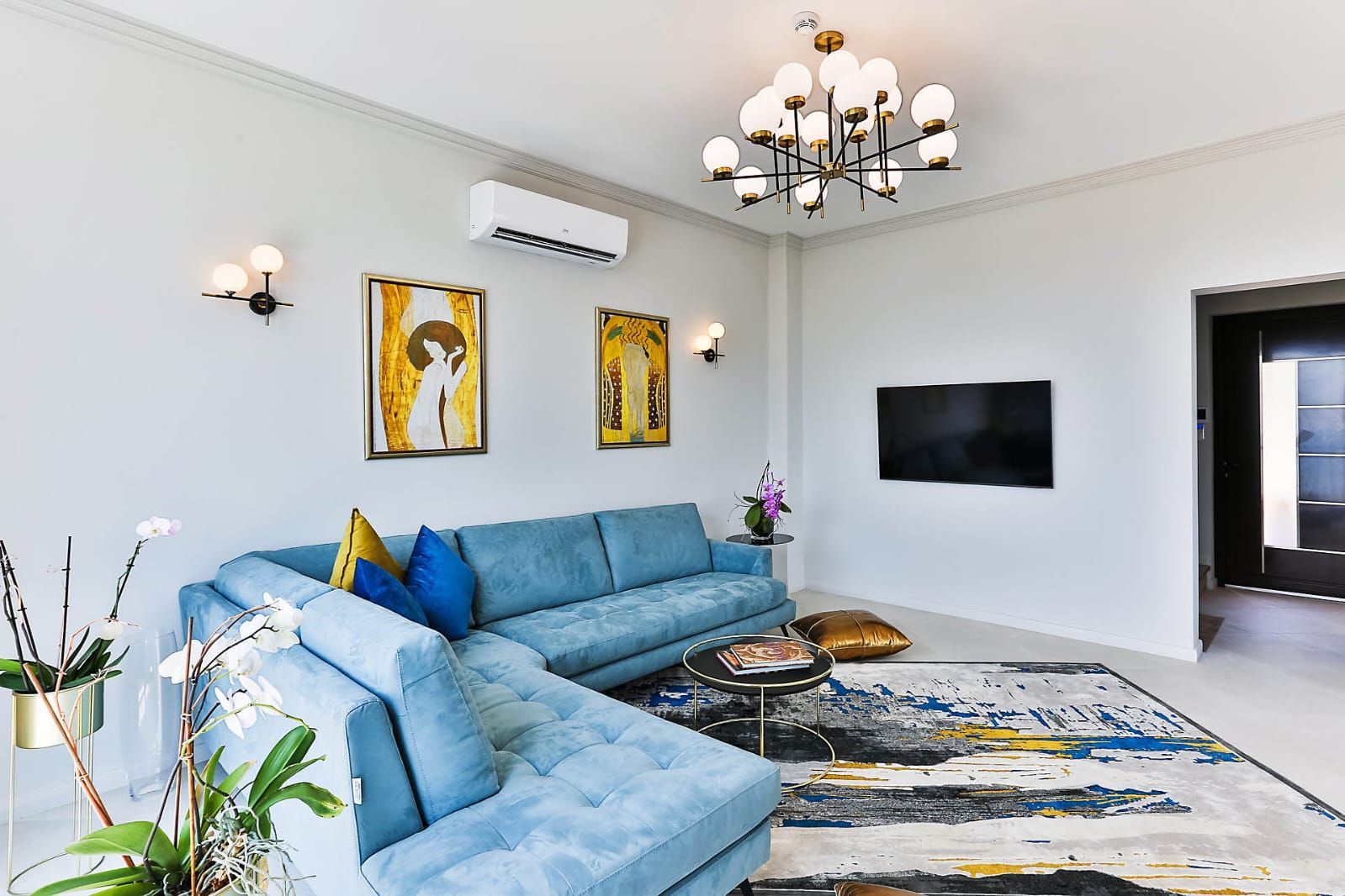 HITNA PRODAJA – Luksuzna townhouse vila 220m² sa bazenom i panoramskim pogledom na more – Reževići, Budvanska rivijera | Mogućnost odloženog plaćanja | Bez plaćanja 3% poreza