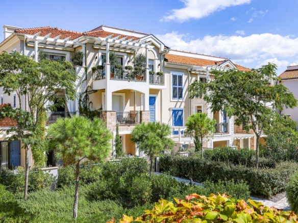 Ekskluzivan jednosoban apartman 70.70m² – Luštica Bay, Centrale (fleksibilni uslovi plaćanja)