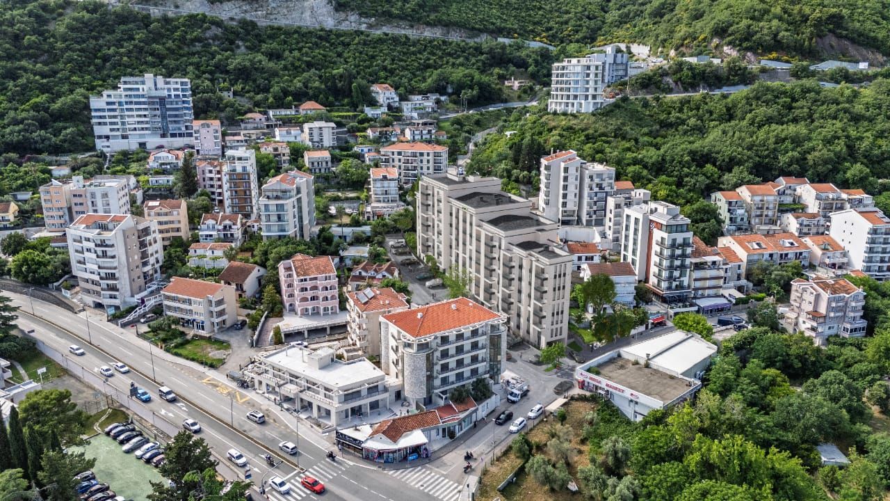 Trosoban stan 135 m² – Bečići, Budva