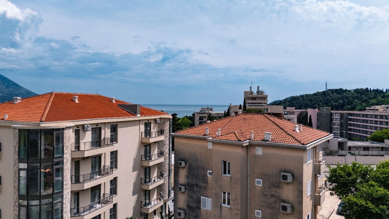 Trosoban stan 135 m² – Bečići, Budva — fotografija 17
