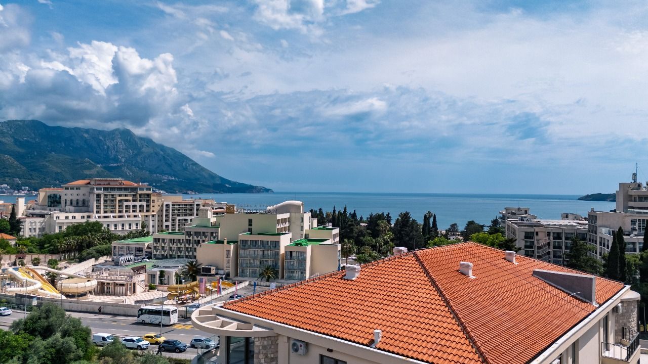 Trosoban stan 135 m² – Bečići, Budva — fotografija 18