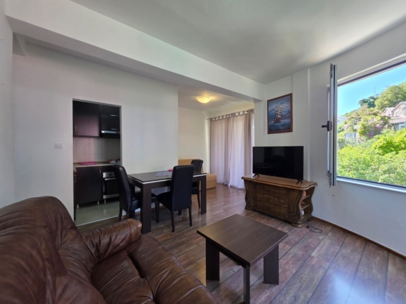 Prodaja jednosobnog stana 50m² sa garažom – Bečići, Budva