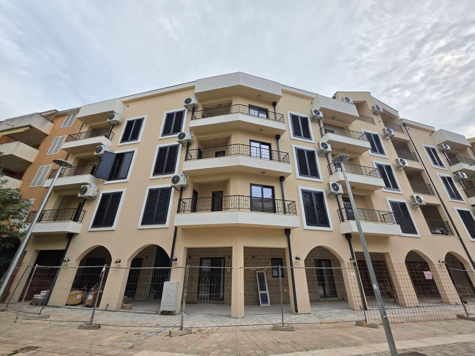 2850db0a-eeb1-4f75-8f40-2dd0c3faa7c2 Dvosoban stan 71 m² – Budva — fotografija 2