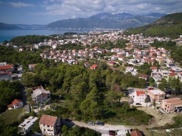 Plac 1.983 m² – Tivat — fotografija 4