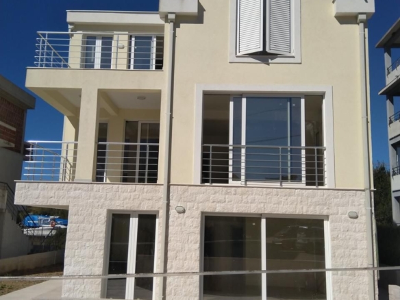 Prodaja dvosobnog stana 74m² sa pogledom na more – Herceg Novi,Djenovici