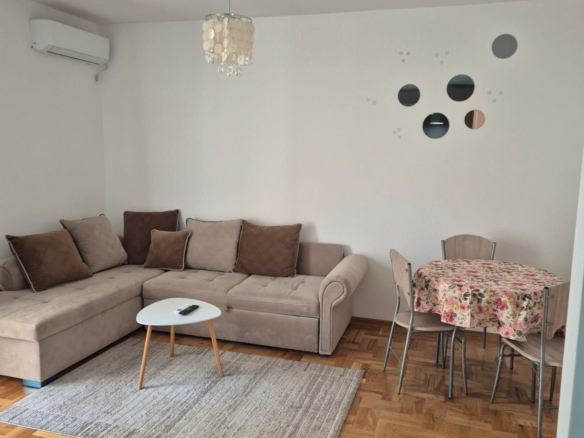 Prodaja jednosobnog, potpuno opremljenog stana 42 m² – Bečići