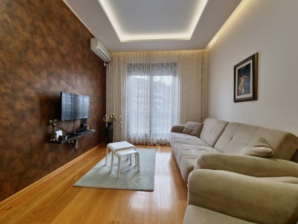Izdavanje: Jednosoban stan 36 m² – Budva