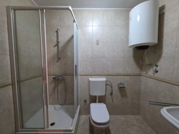 Trosoban stan 94 m² – Rozino, Budva — fotografija 16