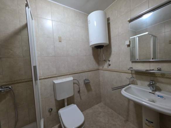 Trosoban stan 94 m² – Rozino, Budva — fotografija 17