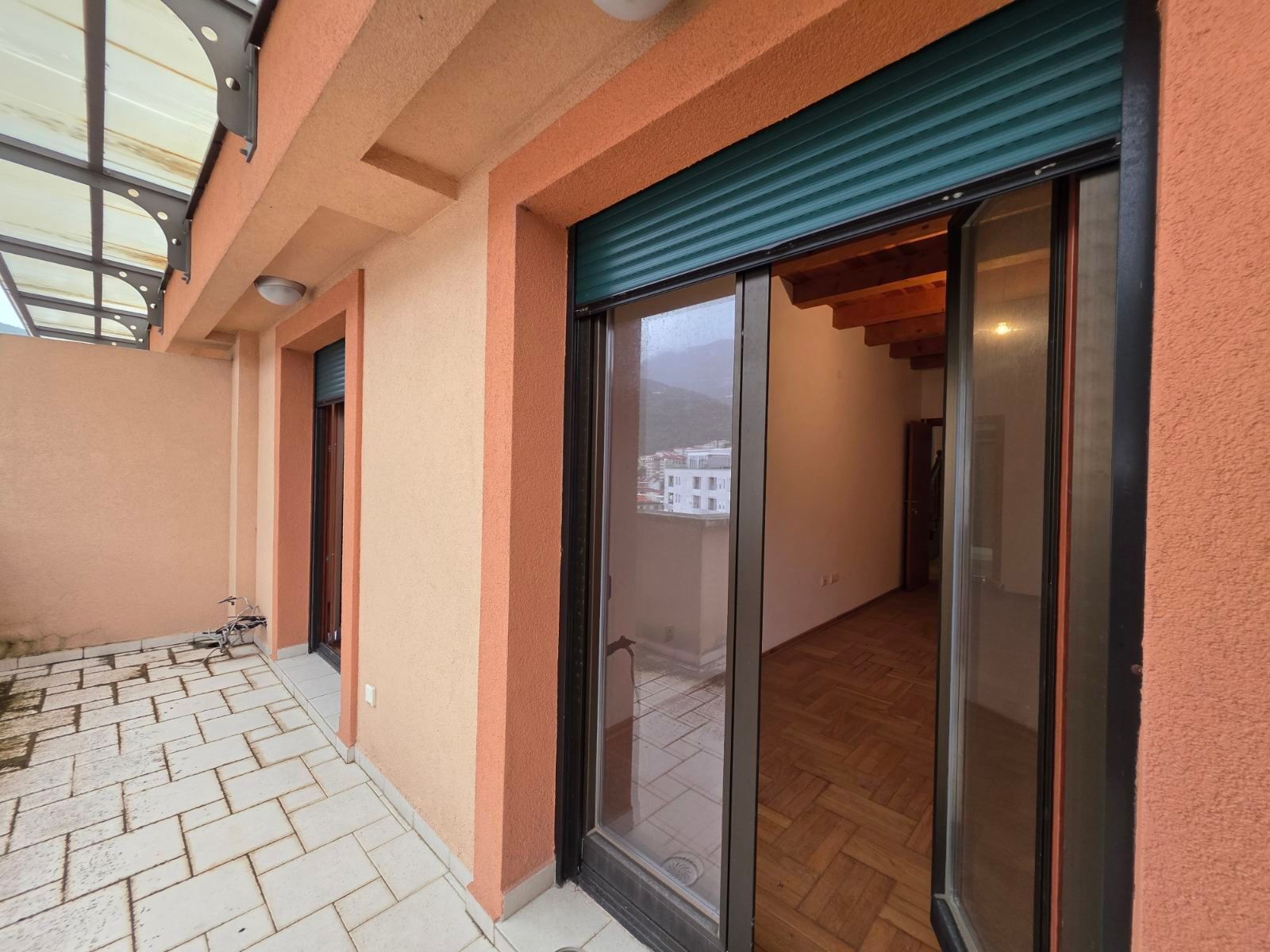 6f74cac6-5cc0-47e0-bd65-22aeec1d119e Trosoban stan 94 m² – Rozino, Budva — fotografija 20
