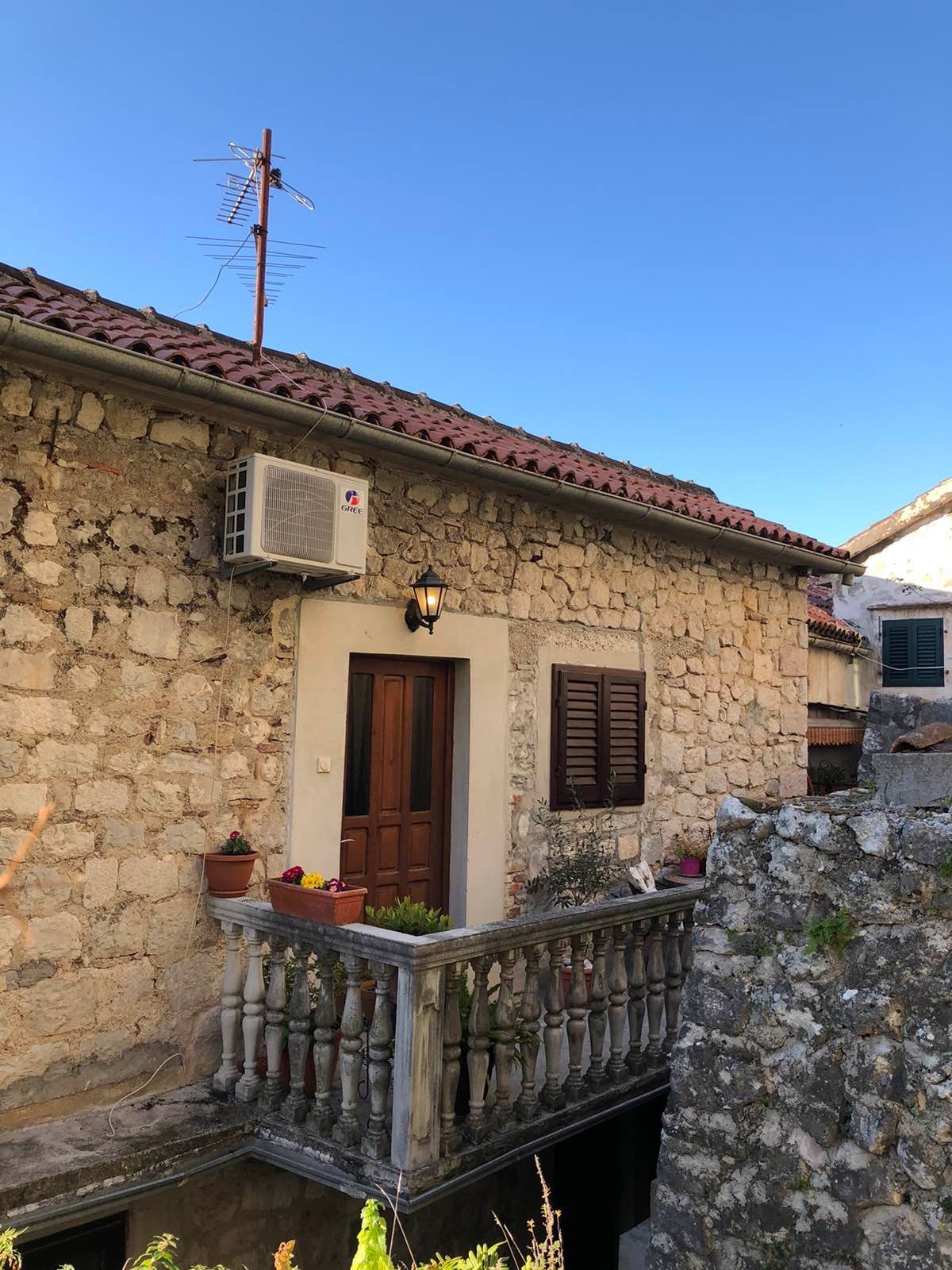 feb15fc8-4586-4a7d-a6c0-31c29b7af34a Dvosoban stan 50 m² – Kotor — fotografija 18