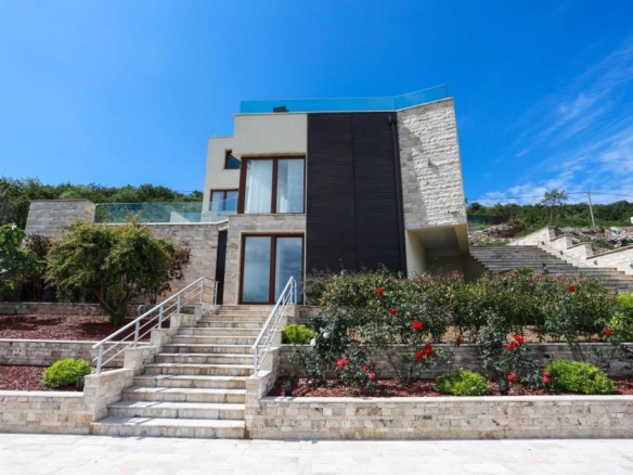 Luksuzna vila na obali  Krašića- Tivat