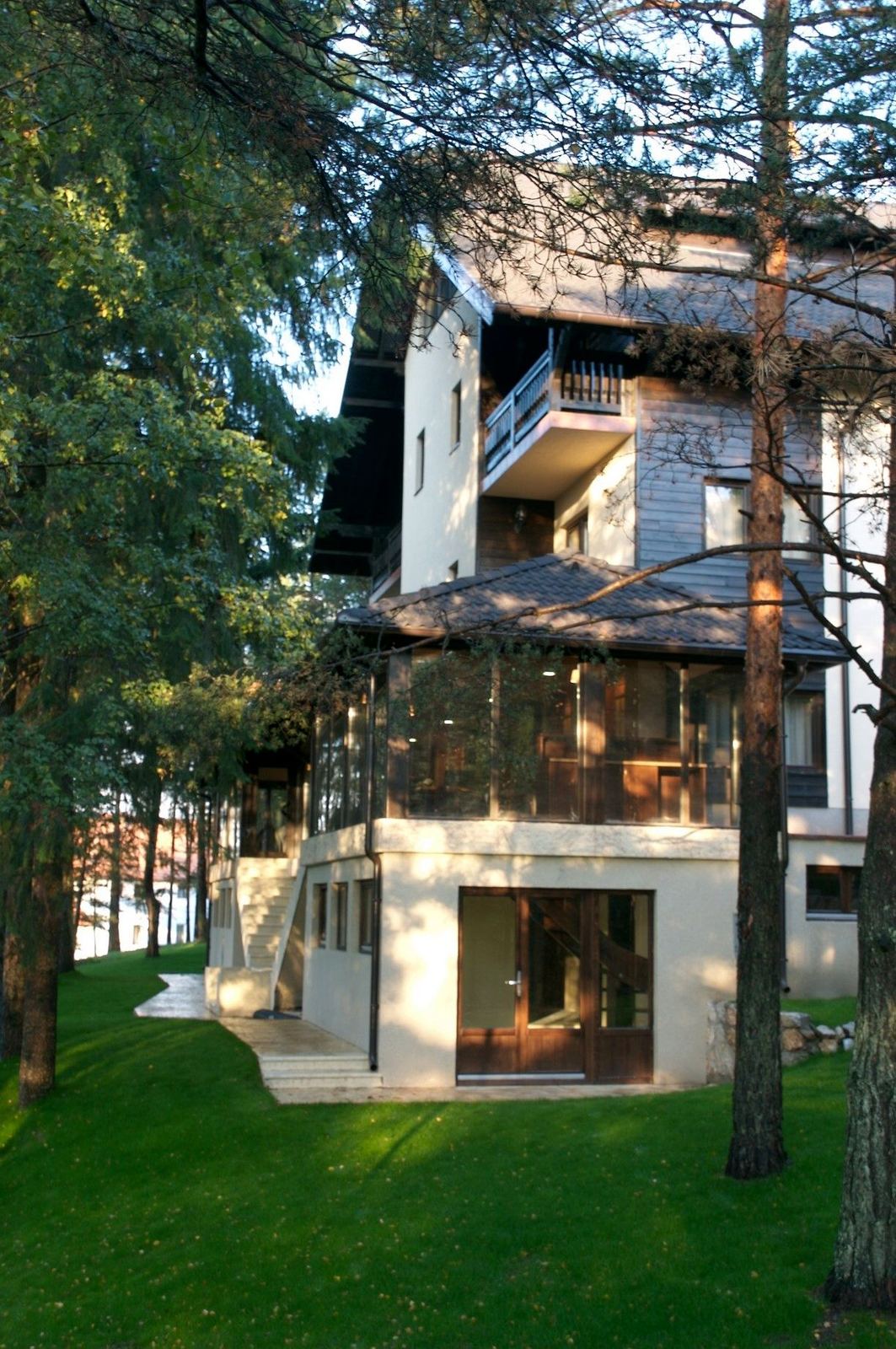 vila_pina_28 Poslovni prostor 768 m² – Zlatibor, Inostranstvo — fotografija 2