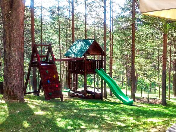 Poslovni prostor 768 m² – Zlatibor, Inostranstvo — fotografija 3